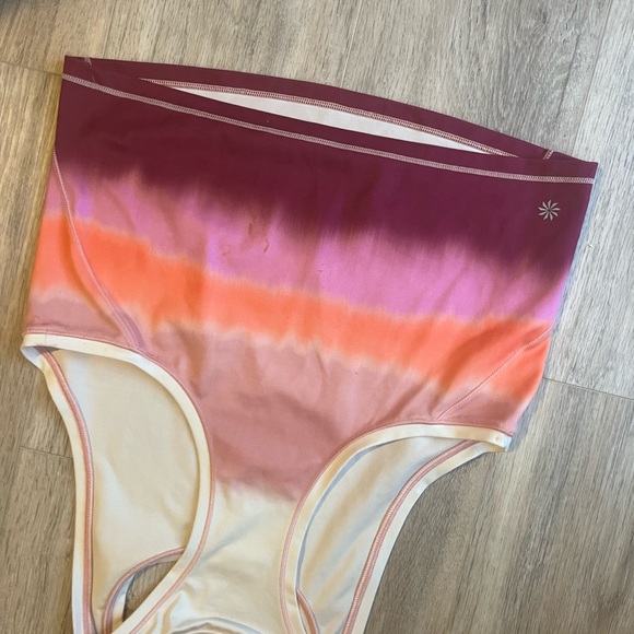 Athleta crop tank top - Picture 2 of 2